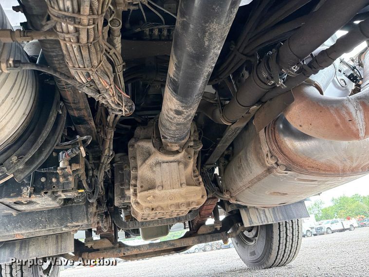 image for item FB4978 2019 Volvo VHD dump truck