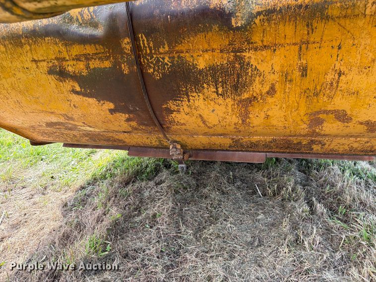 image for item FB5848 Caterpillar 435 pull type scraper