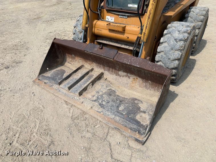 image for item FB5860 1994 Case 1845C skid steer loader