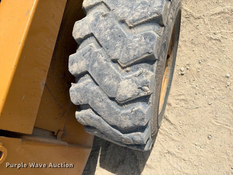 image for item FB5860 1994 Case 1845C skid steer loader