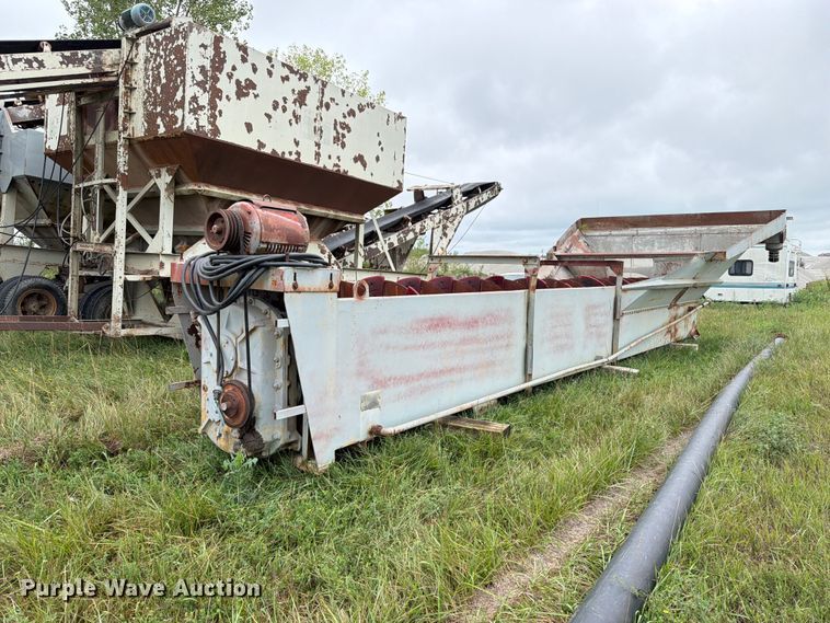 image for item FB5863 Eagle Iron Works sand screw screening plant