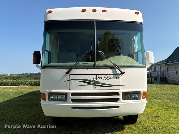 image for item FB5875 2002 National RV Sea Breeze RV