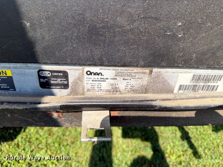 image for item FB5875 2002 National RV Sea Breeze RV
