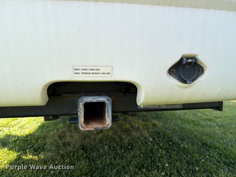 image for item FB5875 2002 National RV Sea Breeze RV