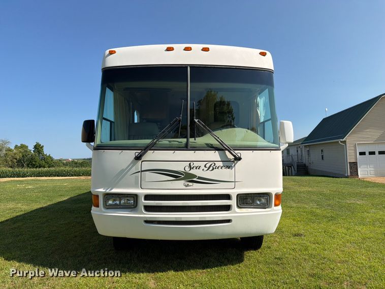 image for item FB5875 2002 National RV Sea Breeze RV