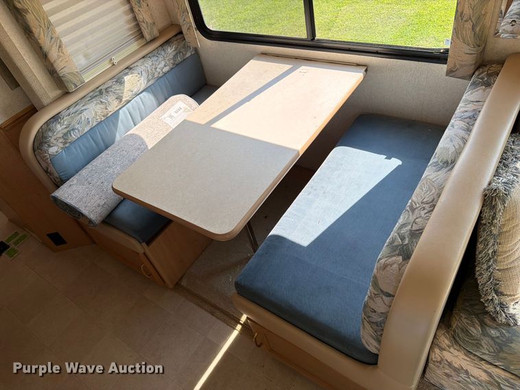 image for item FB5875 2002 National RV Sea Breeze RV