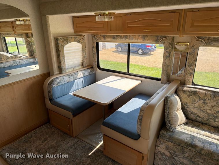 image for item FB5875 2002 National RV Sea Breeze RV