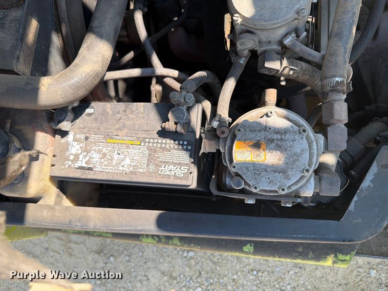 image for item FB5876 Clark CGP-30 forklift