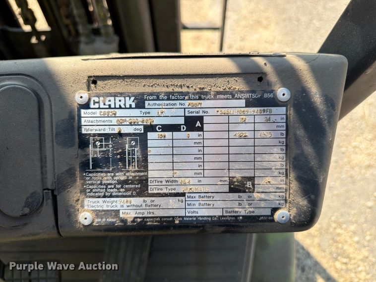 image for item FB5876 Clark CGP-30 forklift