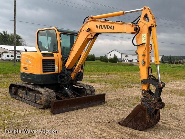 image for item FB5878 2015 Hyundai Robex 60CR-9A mini excavator