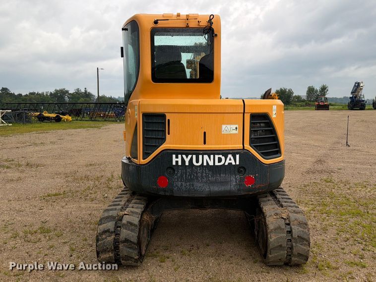 image for item FB5878 2015 Hyundai Robex 60CR-9A mini excavator