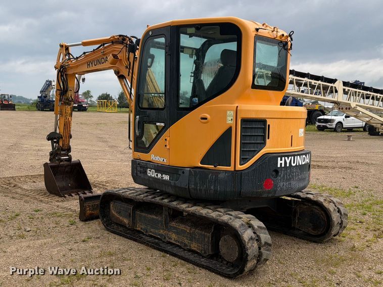 image for item FB5878 2015 Hyundai Robex 60CR-9A mini excavator