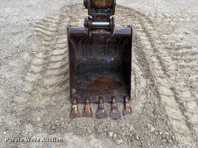 image for item FB5878 2015 Hyundai Robex 60CR-9A mini excavator