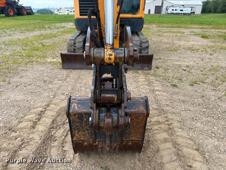 image for item FB5878 2015 Hyundai Robex 60CR-9A mini excavator