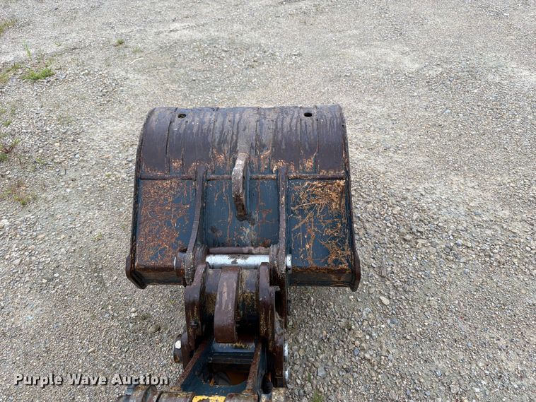 image for item FB5878 2015 Hyundai Robex 60CR-9A mini excavator