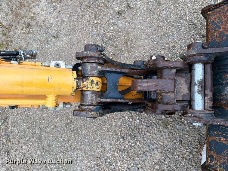 image for item FB5878 2015 Hyundai Robex 60CR-9A mini excavator