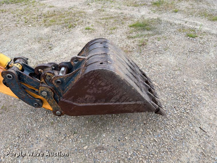 image for item FB5878 2015 Hyundai Robex 60CR-9A mini excavator