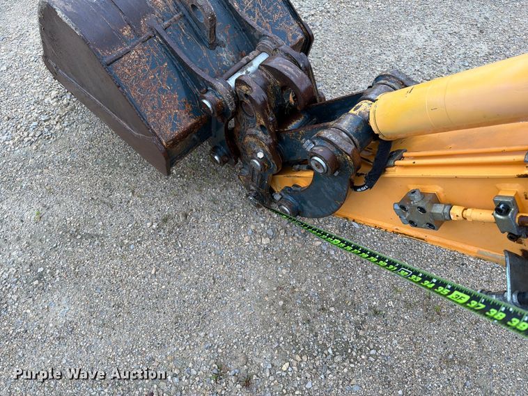 image for item FB5878 2015 Hyundai Robex 60CR-9A mini excavator