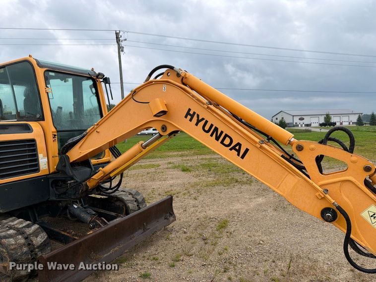 image for item FB5878 2015 Hyundai Robex 60CR-9A mini excavator