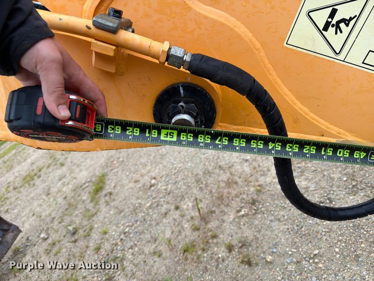 image for item FB5878 2015 Hyundai Robex 60CR-9A mini excavator