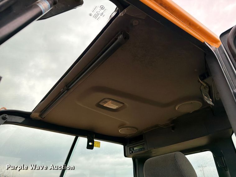 image for item FB5878 2015 Hyundai Robex 60CR-9A mini excavator