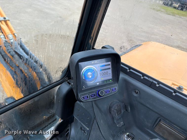 image for item FB5878 2015 Hyundai Robex 60CR-9A mini excavator