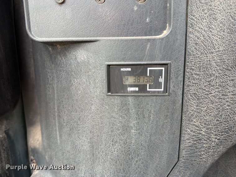 image for item FB5878 2015 Hyundai Robex 60CR-9A mini excavator