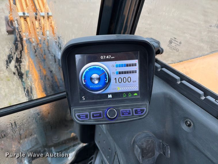 image for item FB5878 2015 Hyundai Robex 60CR-9A mini excavator