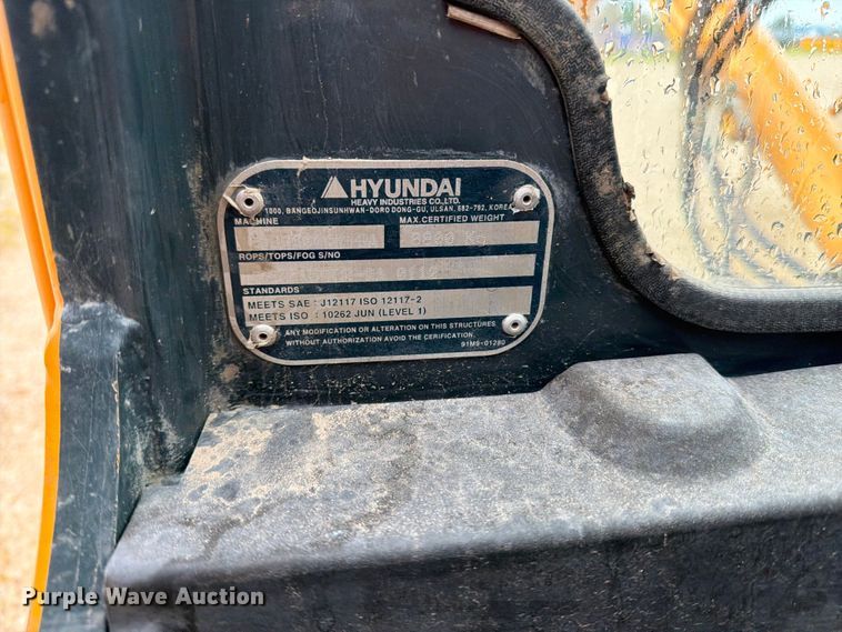 image for item FB5878 2015 Hyundai Robex 60CR-9A mini excavator