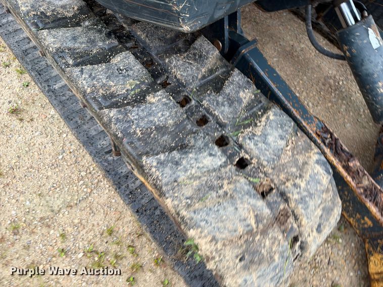 image for item FB5878 2015 Hyundai Robex 60CR-9A mini excavator