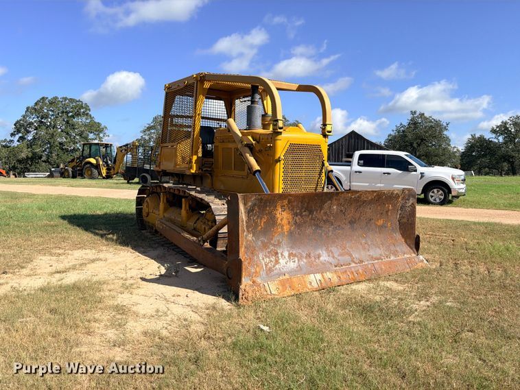image for item FB8276 1977 Caterpillar D6D dozer
