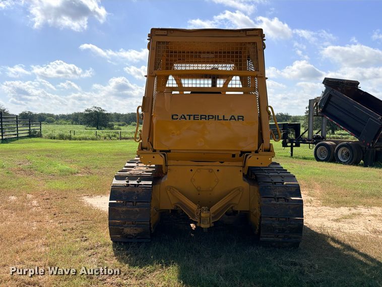 image for item FB8276 1977 Caterpillar D6D dozer