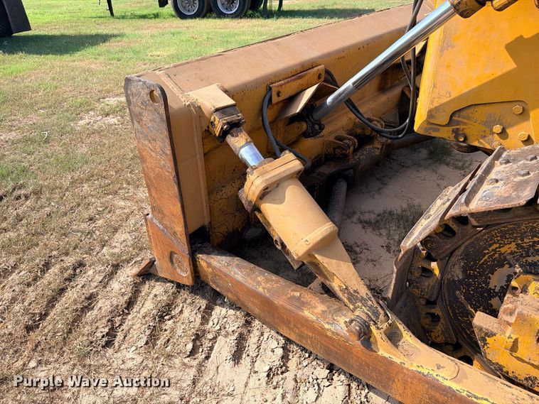 image for item FB8276 1977 Caterpillar D6D dozer
