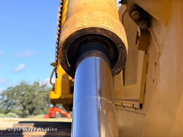 image for item FB8276 1977 Caterpillar D6D dozer