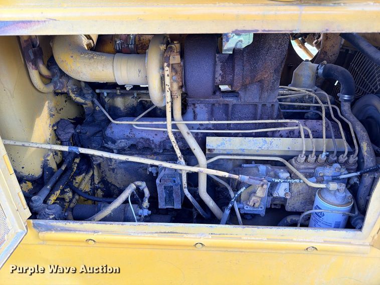 image for item FB8276 1977 Caterpillar D6D dozer