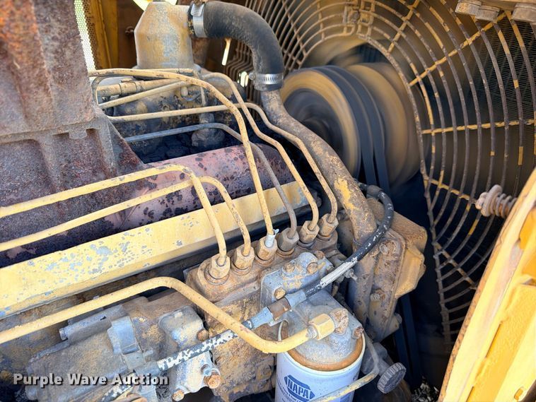 image for item FB8276 1977 Caterpillar D6D dozer