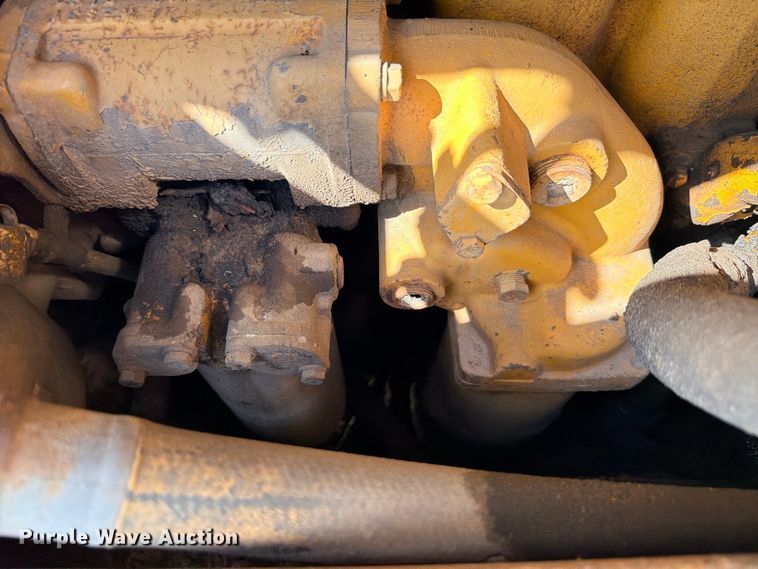 image for item FB8276 1977 Caterpillar D6D dozer