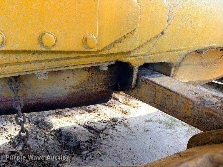 image for item FB8276 1977 Caterpillar D6D dozer