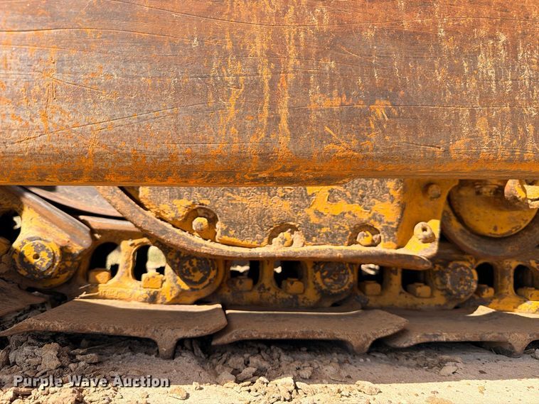 image for item FB8276 1977 Caterpillar D6D dozer