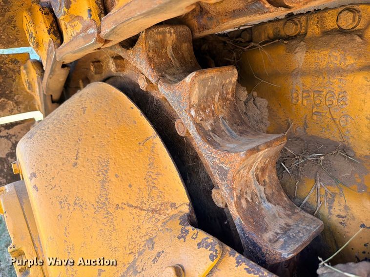 image for item FB8276 1977 Caterpillar D6D dozer