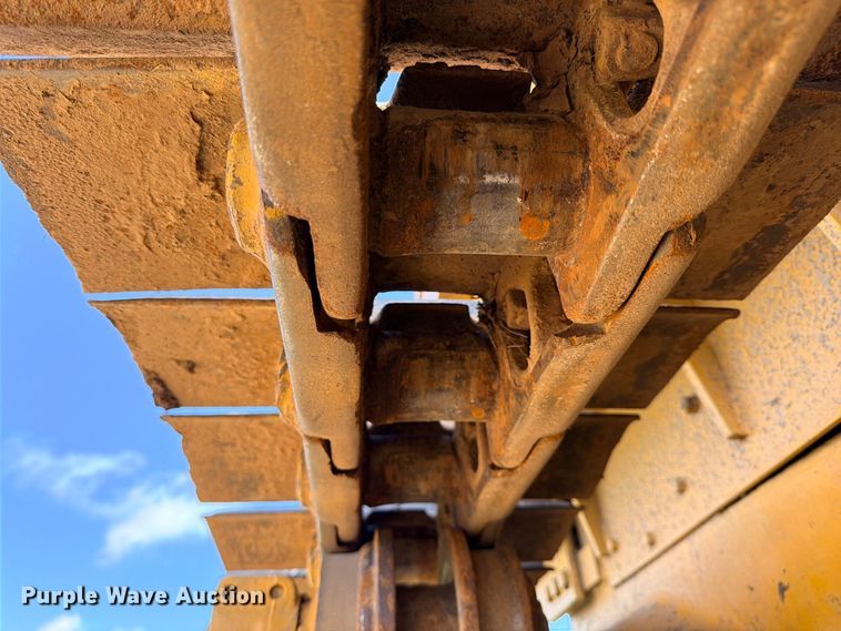 image for item FB8276 1977 Caterpillar D6D dozer