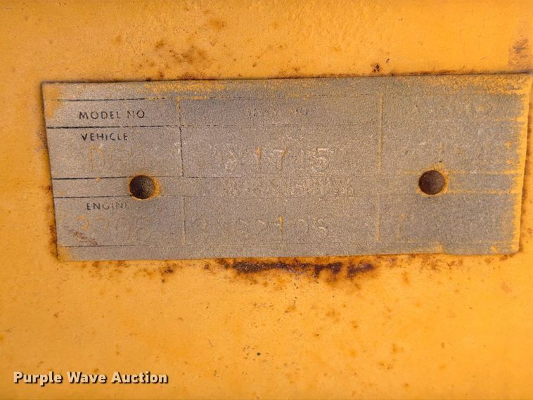 image for item FB8276 1977 Caterpillar D6D dozer