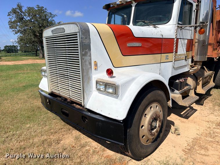 image for item FB8277 1985 Freightliner FLC12054T dump truck