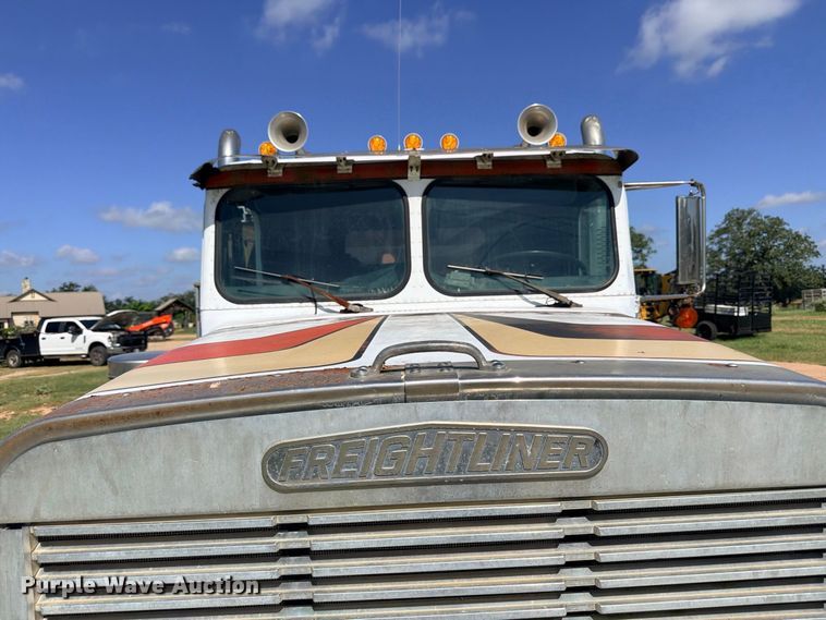 image for item FB8277 1985 Freightliner FLC12054T dump truck