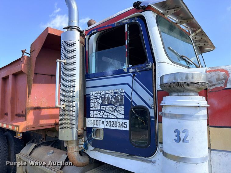 image for item FB8277 1985 Freightliner FLC12054T dump truck