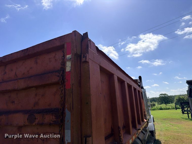 image for item FB8277 1985 Freightliner FLC12054T dump truck