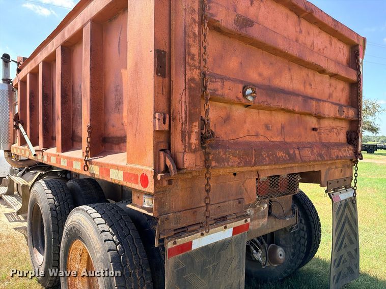 image for item FB8277 1985 Freightliner FLC12054T dump truck