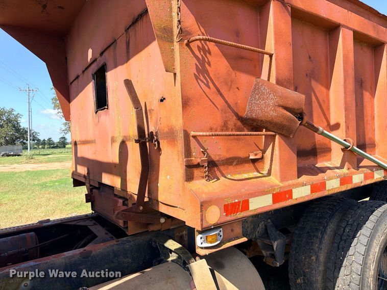image for item FB8277 1985 Freightliner FLC12054T dump truck