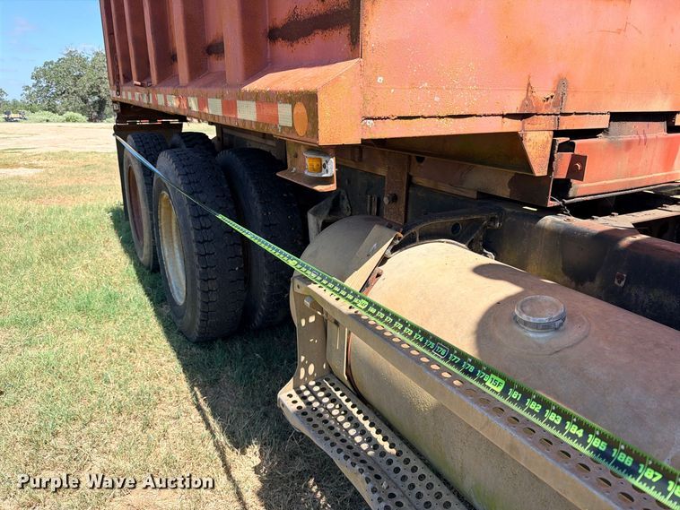 image for item FB8277 1985 Freightliner FLC12054T dump truck
