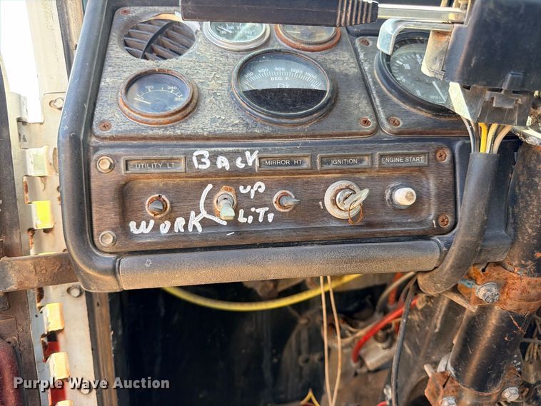 image for item FB8277 1985 Freightliner FLC12054T dump truck